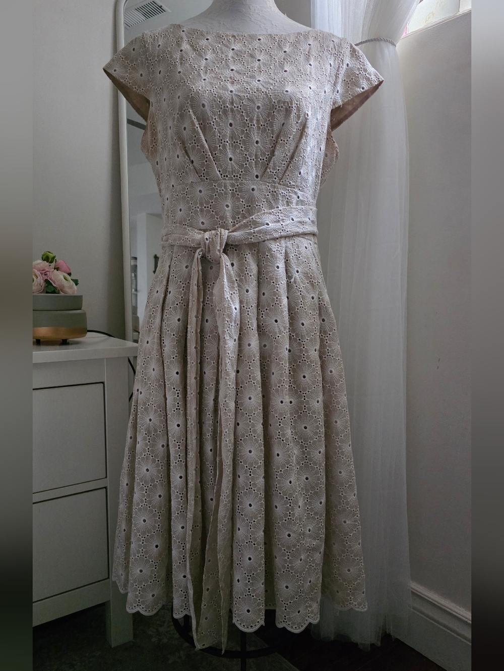 Vintage Jones New York Eyelet Cotton Dress Sz. 12